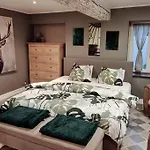 Pine Cottage- 5 Minutes Francorchamps - Charme -piscine-calme-jardin Daire