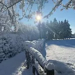 Daire Pine Cottage- 5 Minutes Francorchamps - Charme -piscine-calme-jardin *