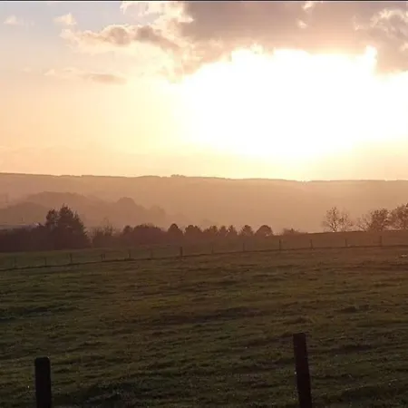 アパート Pine Cottage- 5 Minutes Francorchamps - Charme -piscine-calme-jardin *