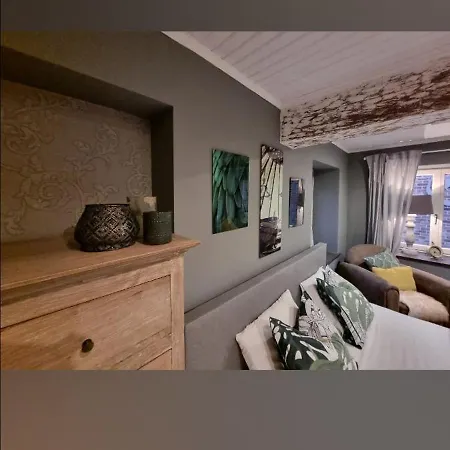 Pine Cottage- 5 Minutes Francorchamps - Charme -piscine-calme-jardin